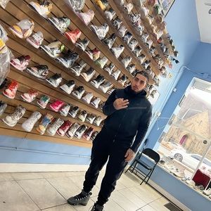 Meet your Posher, Aaron